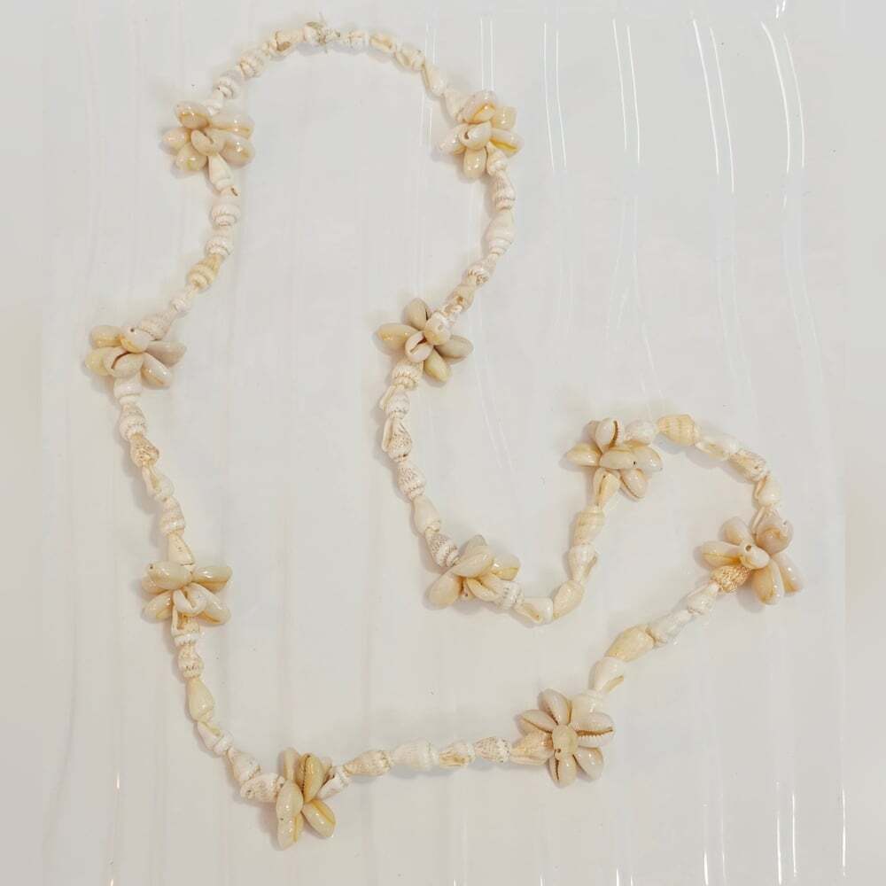 Vintage Cream Shell Necklace